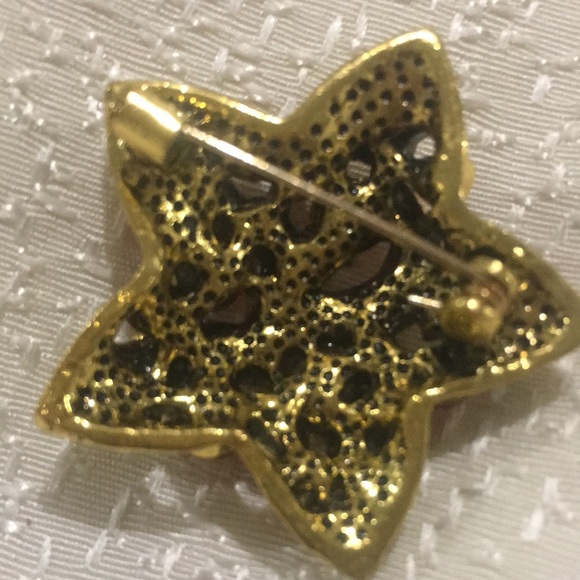 KLHHG Christmas Brooch - Picture 8 of 10